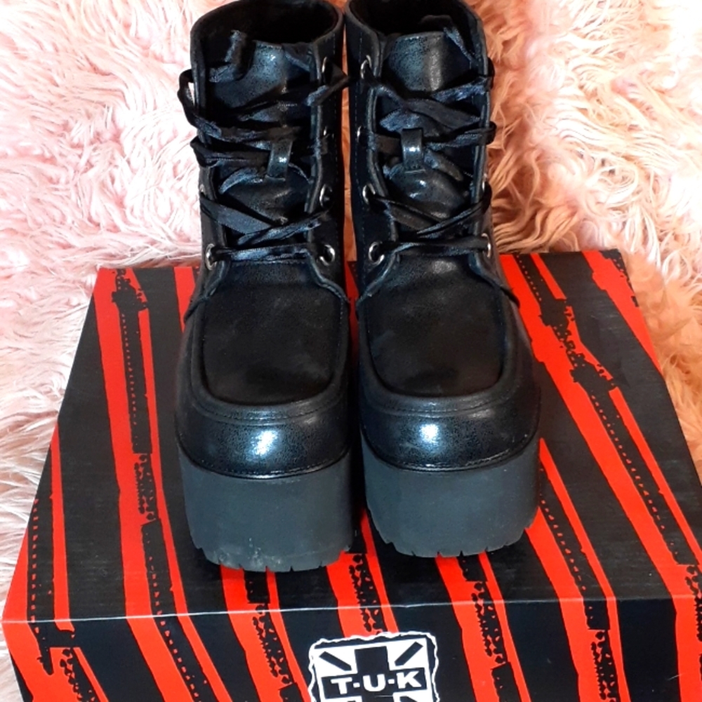 TUK black distressed leather nosebleed platform boots size 7 US